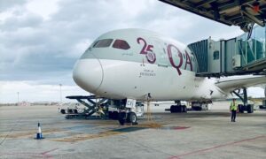 Visitamos junto a Qatar Airways uno de sus aviones, un Boeing  B787 Dreamliner, con los que mueven carga pharma desde el aeropuerto de Barcelona